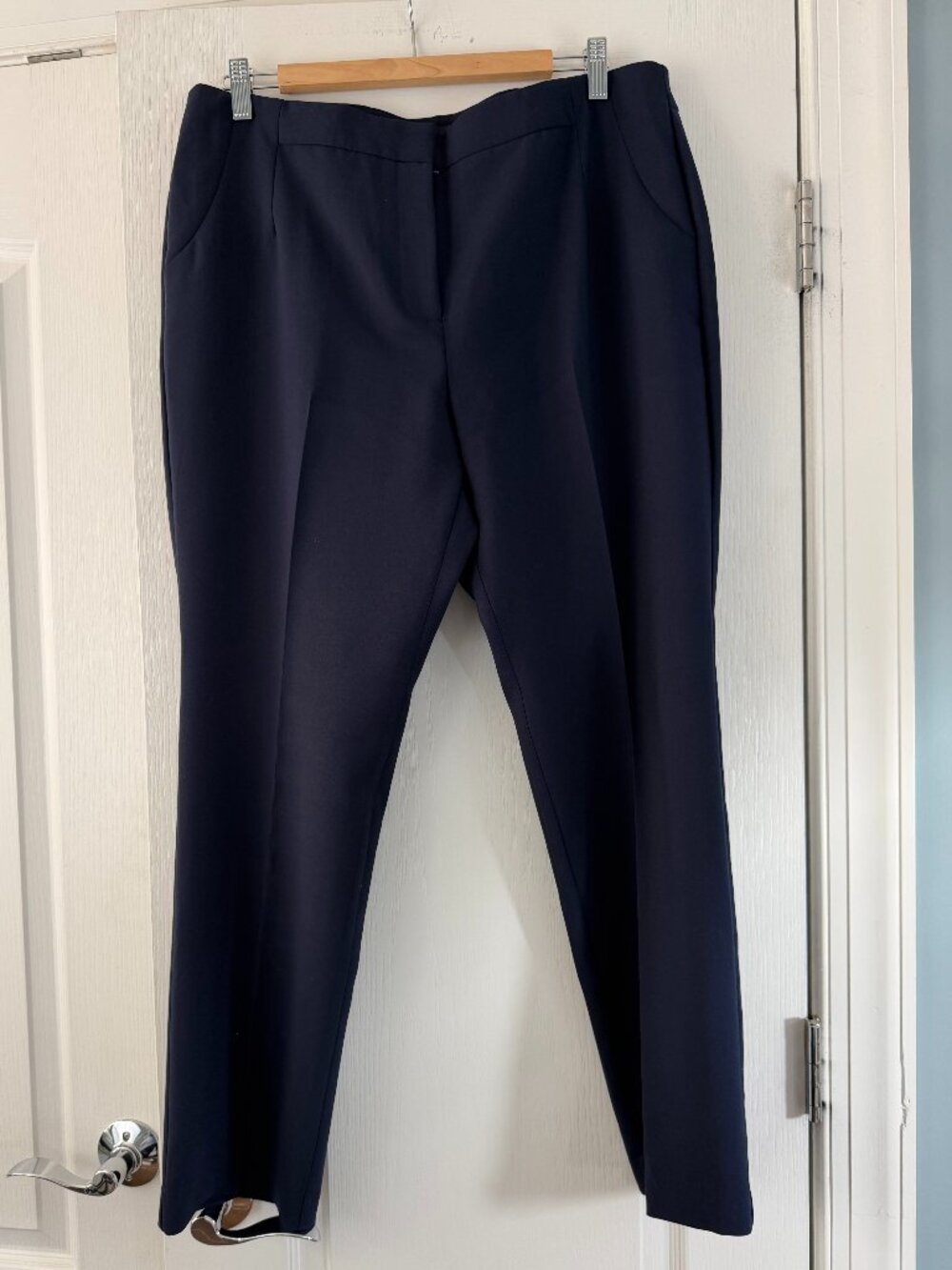Chicos Navy So Slimming Pants Size 2.5P/14 Petite 3213